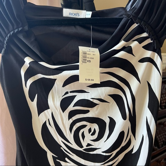 NWT Black and Cream Print Stretch Fitted Dress - Picture 6 of 6